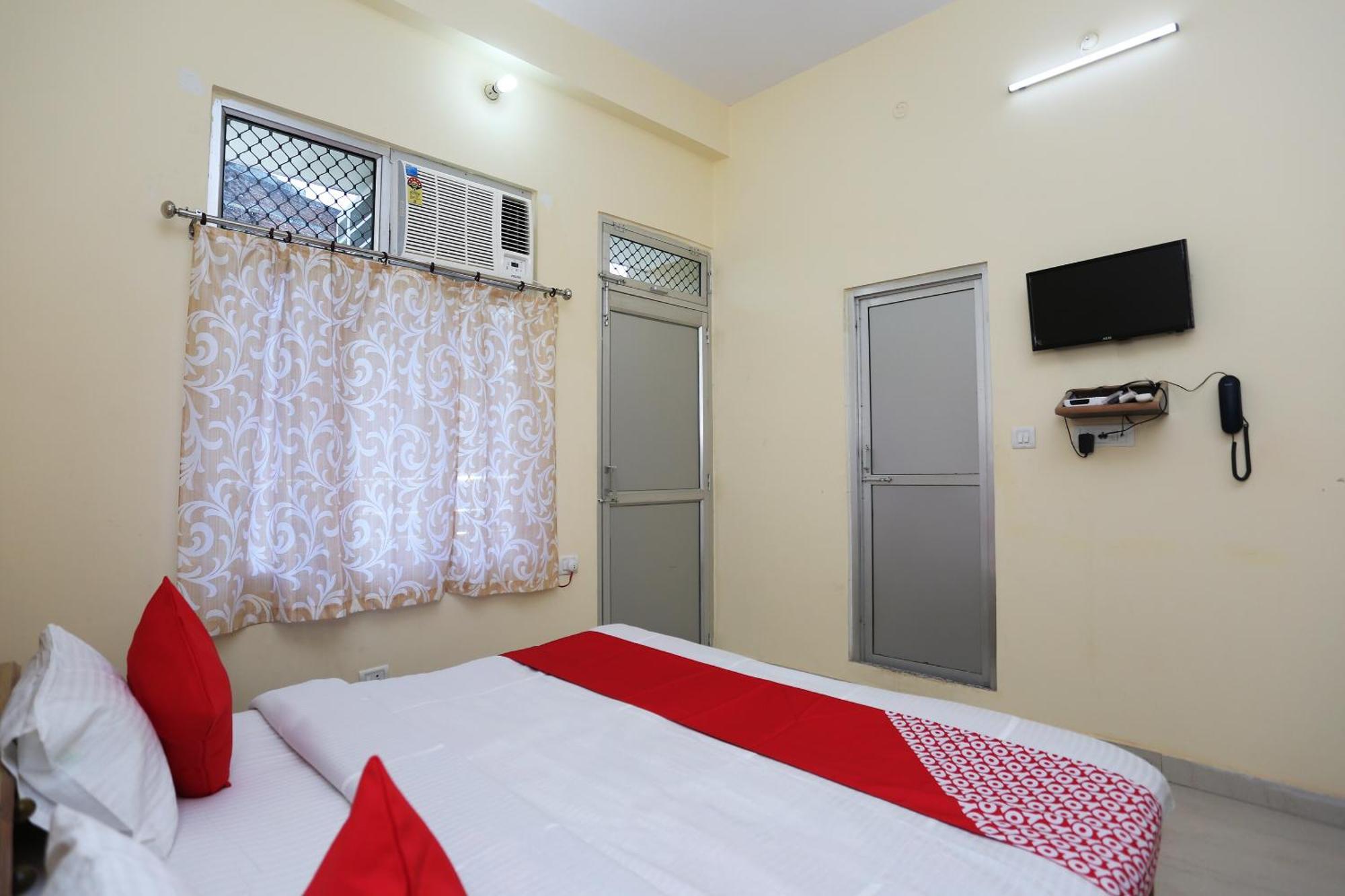 Collection O 18324 Sahani Guest House Rāmnagar Extérieur photo