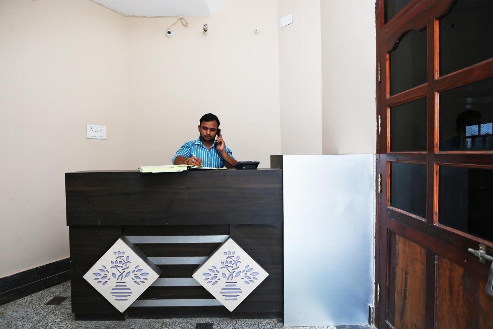 Collection O 18324 Sahani Guest House Rāmnagar Extérieur photo
